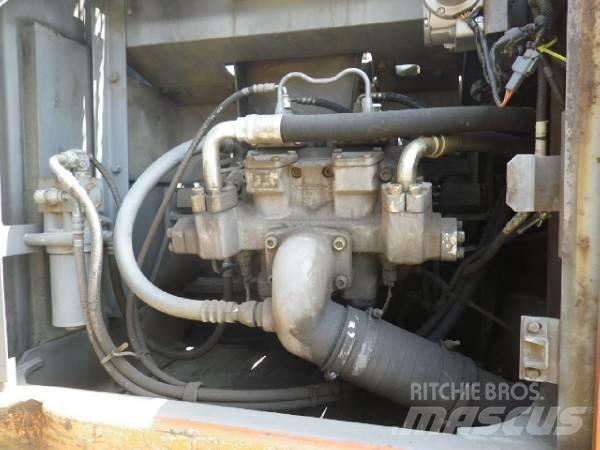 Hitachi EX200-5E Lánctalpas kotrók