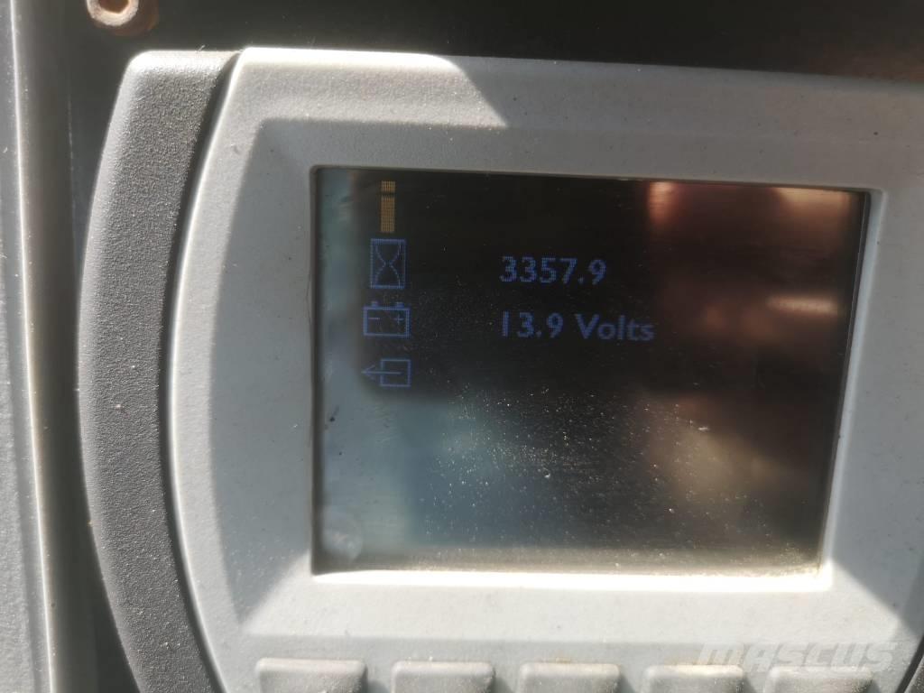 JCB 100 C Közepes (midi) kotrók 7 t - 12 t