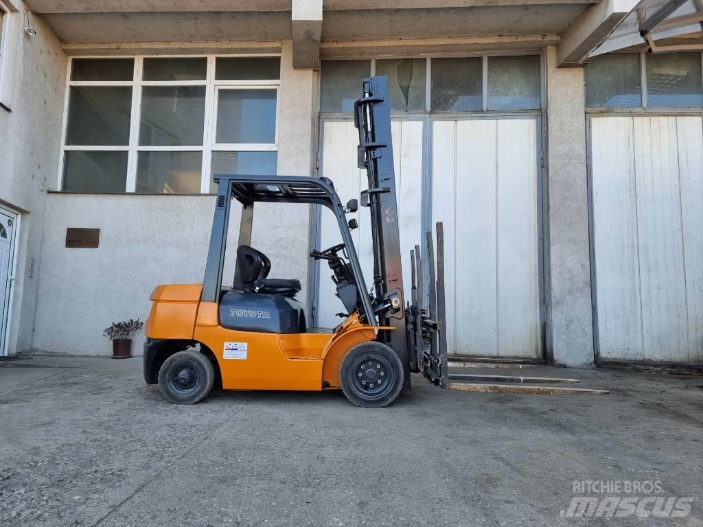 Toyota 02-7 FD 25 Dízel targoncák