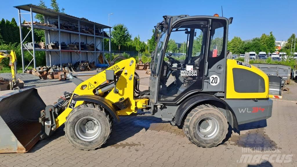 Wacker Neuson WL34 Gumikerekes homlokrakodók