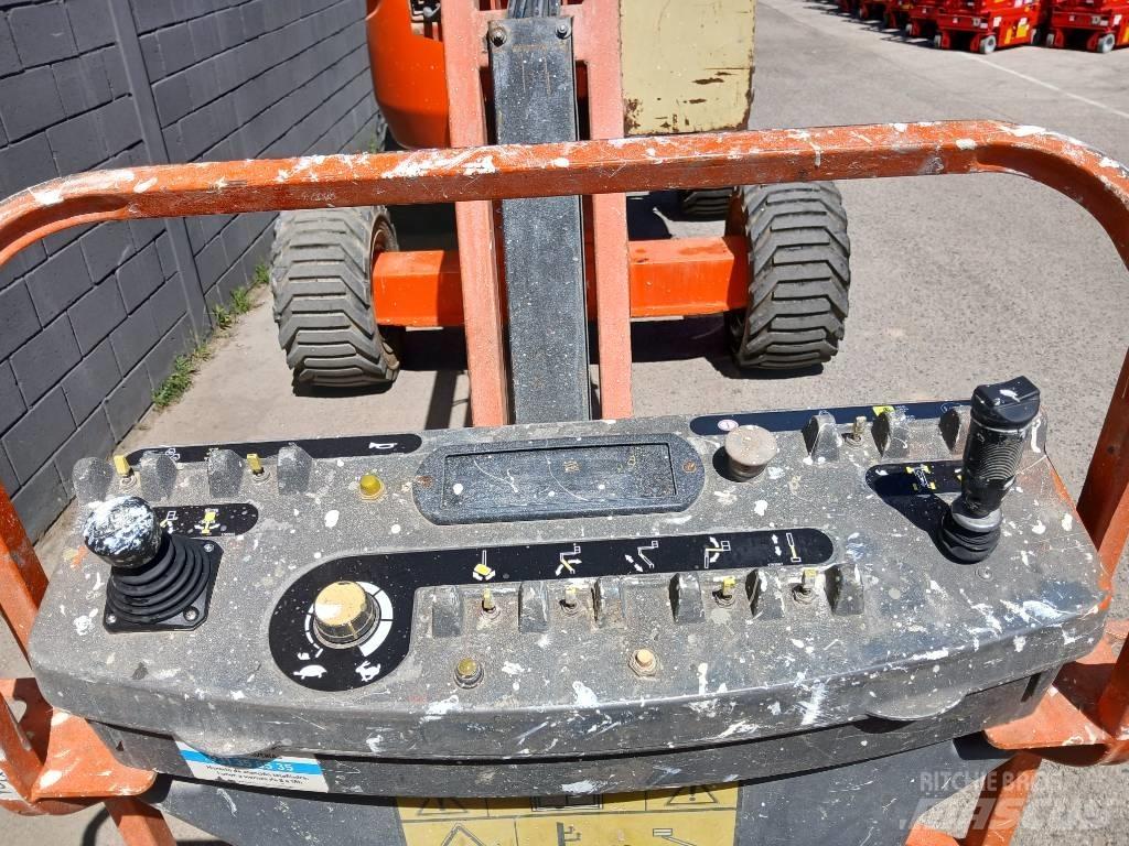JLG 450 AJ SIII Karos emelők