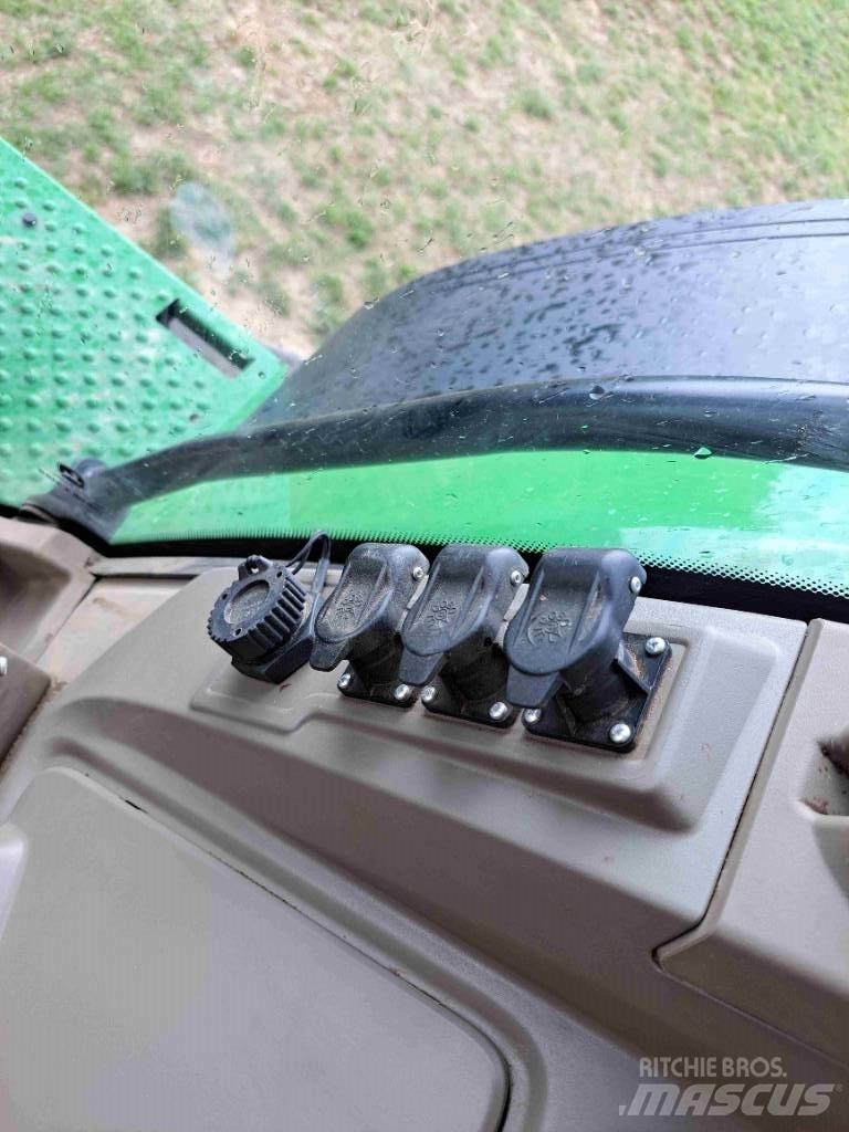 John Deere 8R410 Traktorok