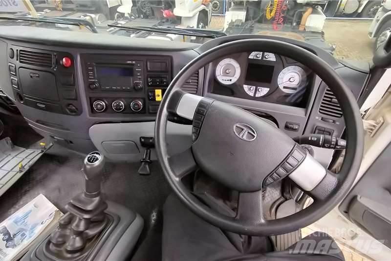 Tata PRIMA 3338K Egyéb