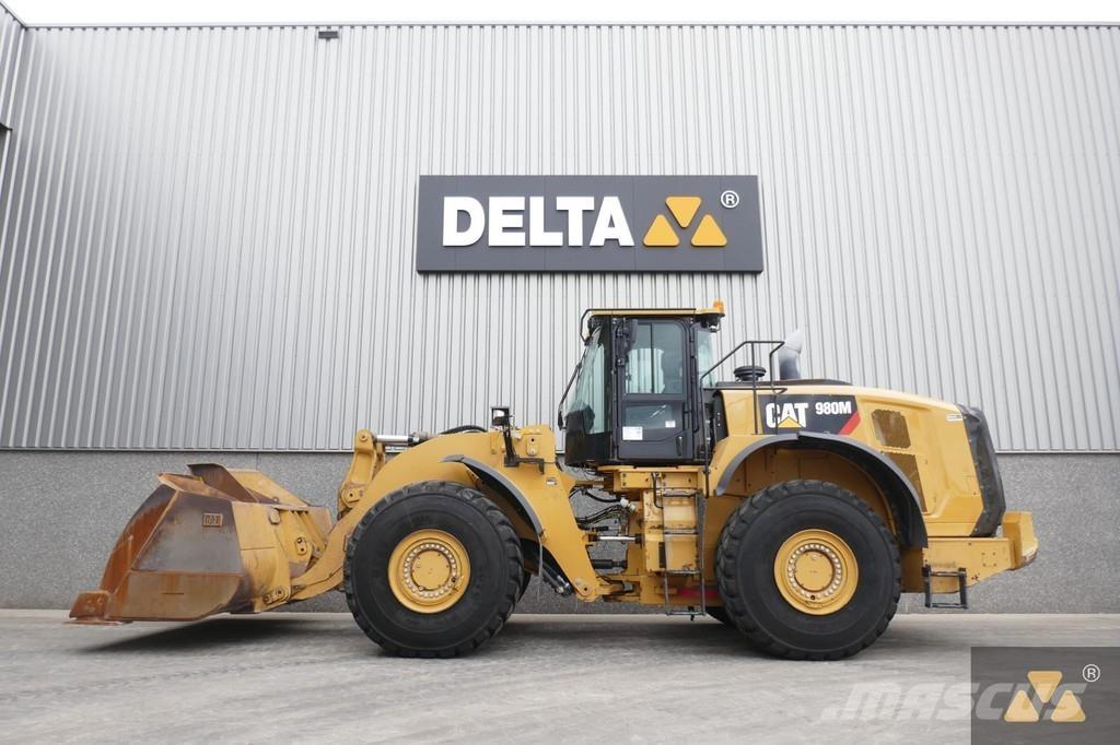 CAT 980M Gumikerekes homlokrakodók