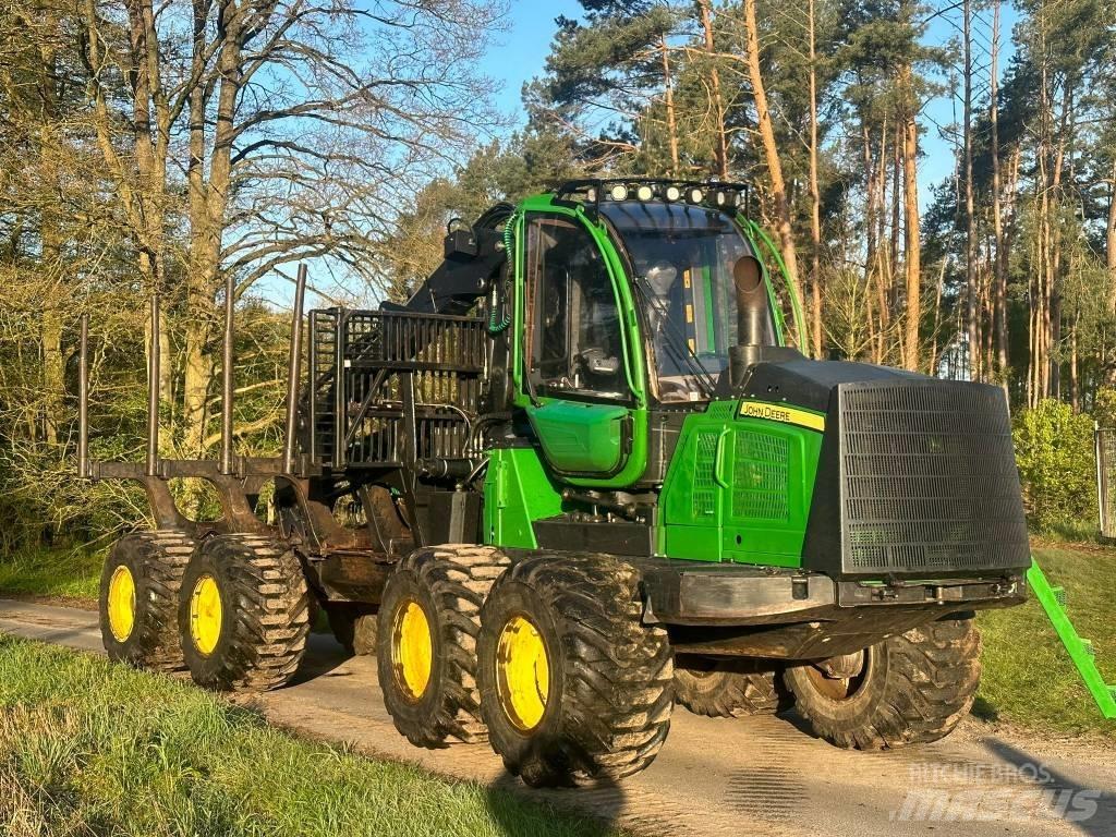 John Deere 1210 E Kihordók