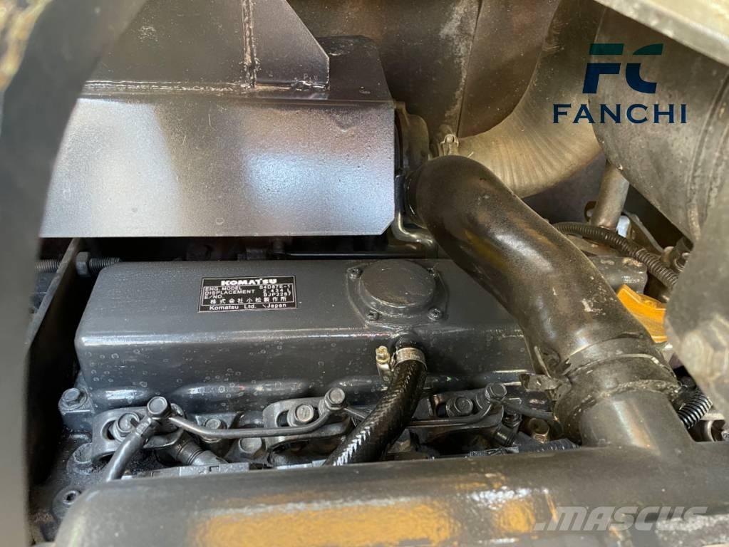 Komatsu PC 56 Mini kotrók < 7t