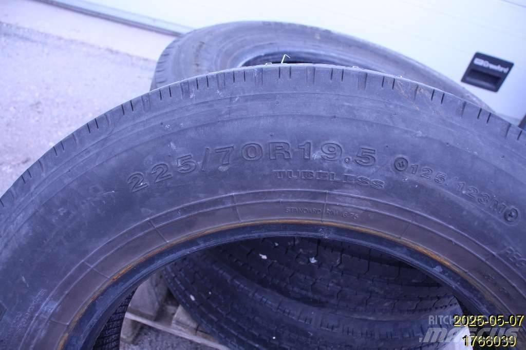 Goodride CR960A Gumiabroncsok, kerekek és felnik