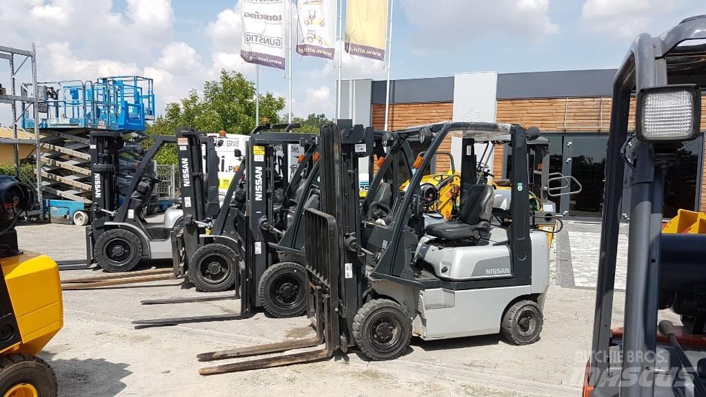 Nissan U1D2A25LQ Gázüzemű targoncák