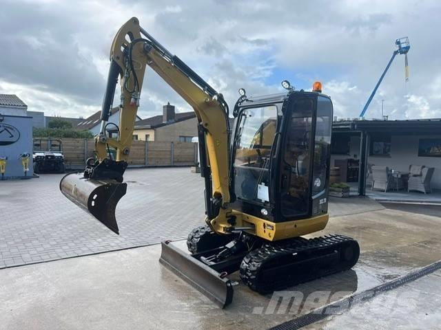 CAT 302.7 D CR Mini kotrók < 7t