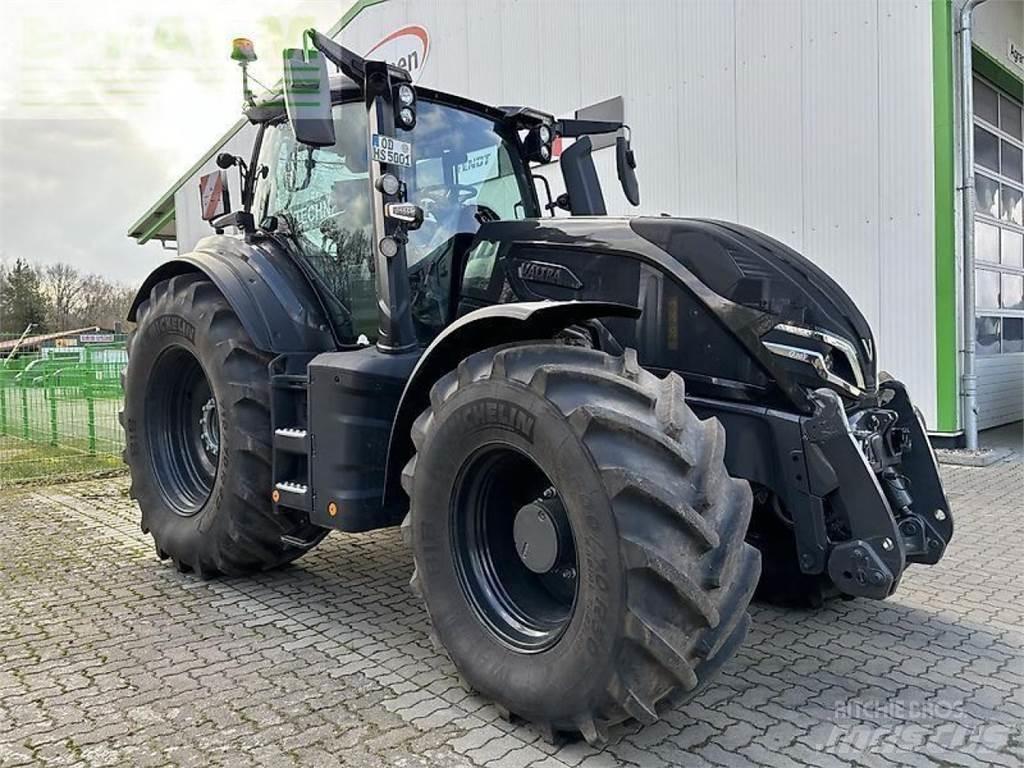 Valtra q305 Traktorok
