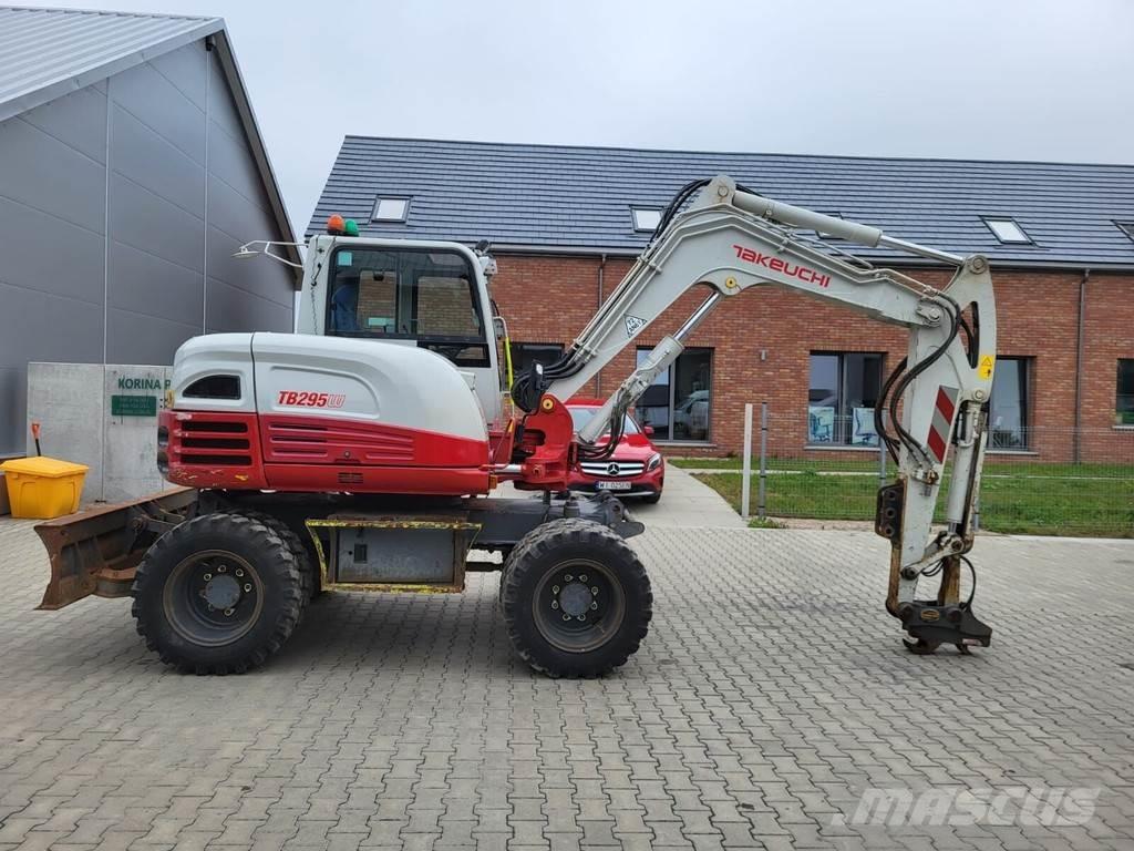 Takeuchi TB295W Közepes (midi) kotrók 7 t - 12 t