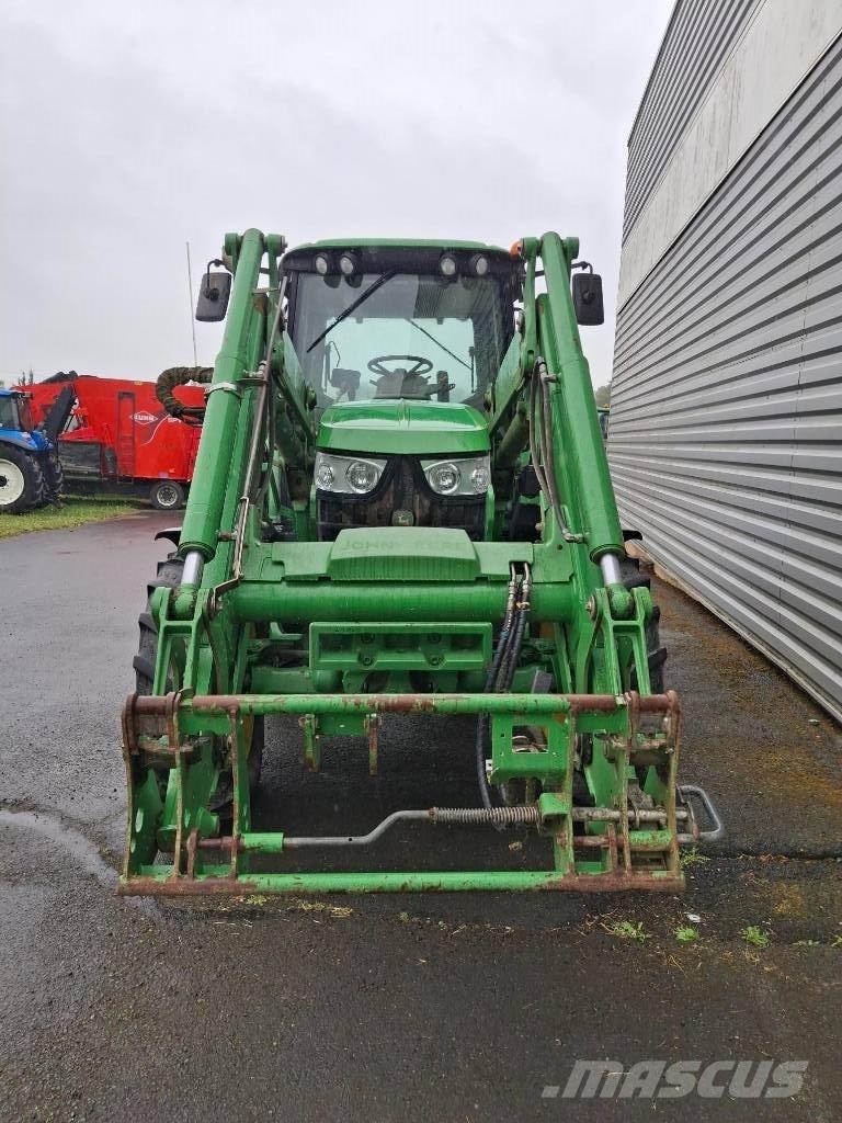 John Deere 6110 Traktorok