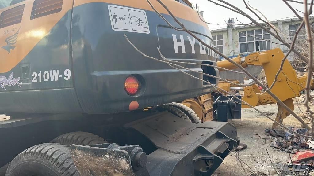Hyundai DH210W-9 Gumikerekes kotrók