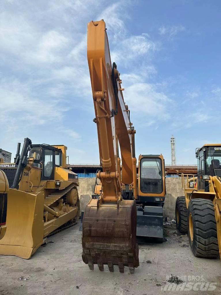 Hyundai DH210W-9 Gumikerekes kotrók