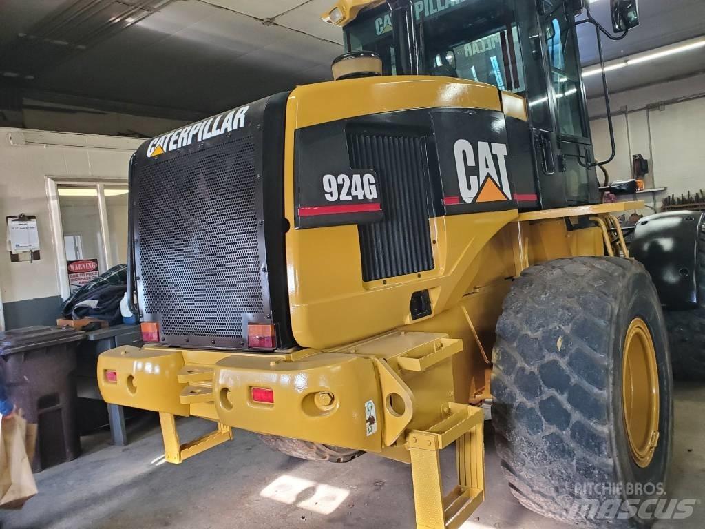 CAT 924 G Gumikerekes homlokrakodók