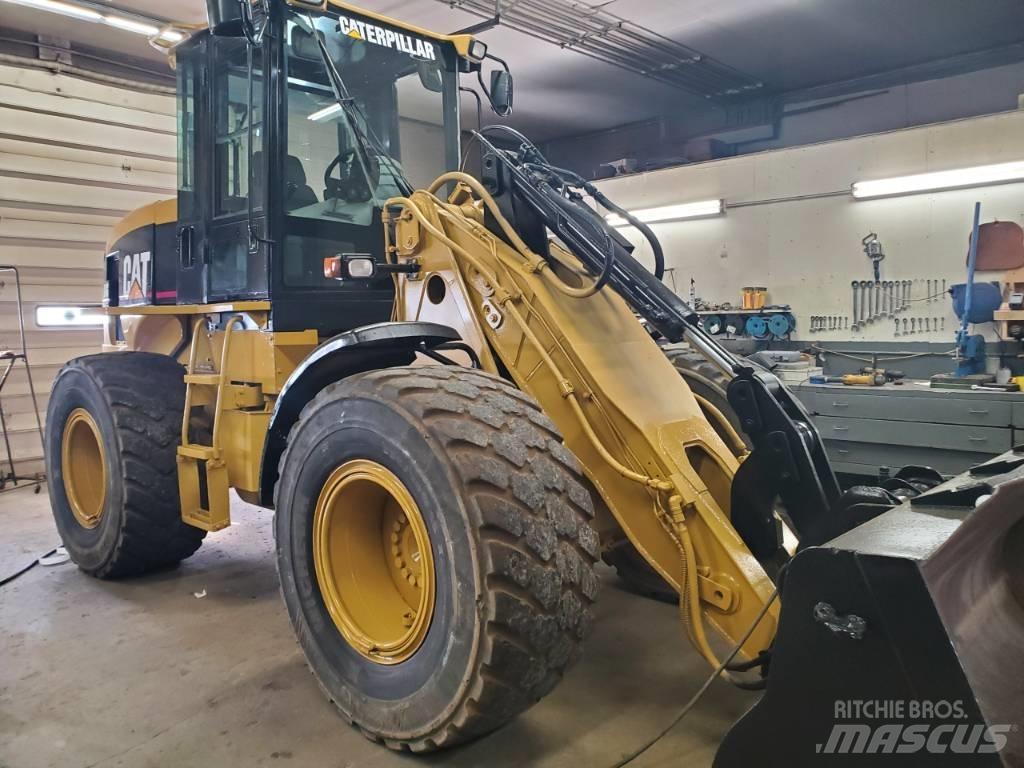 CAT 924 G Gumikerekes homlokrakodók
