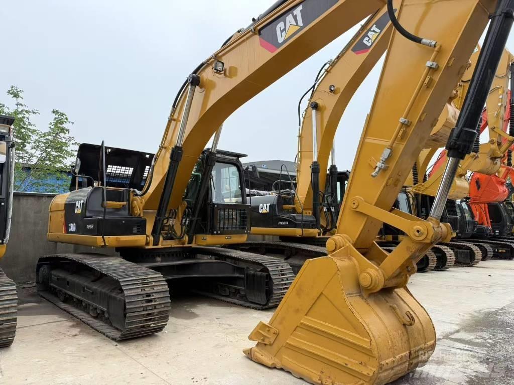 CAT 330 D L Lánctalpas kotrók