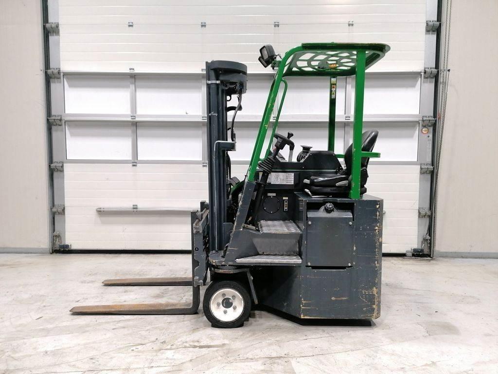 Combilift CB2500 Oldalvillás targonca