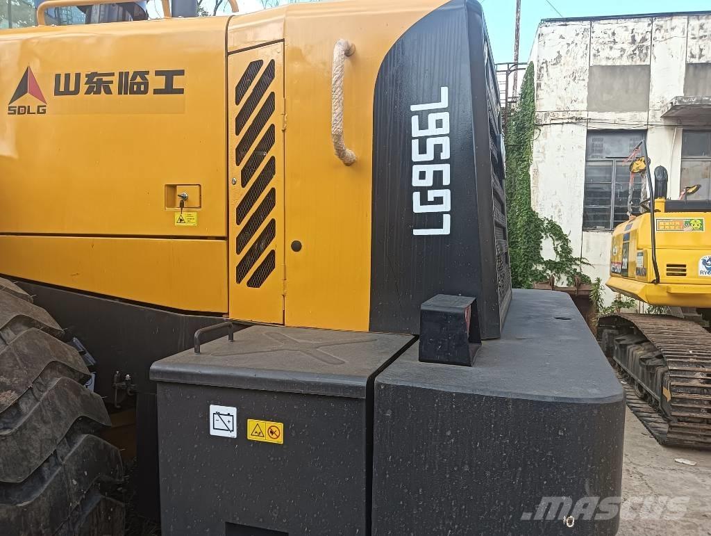 SDLG LG 956 L Gumikerekes homlokrakodók
