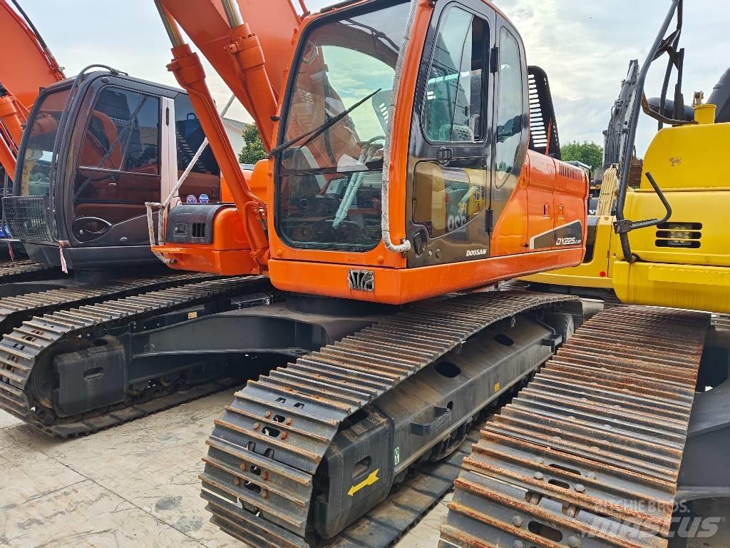 Doosan DX 225 LC Lánctalpas kotrók