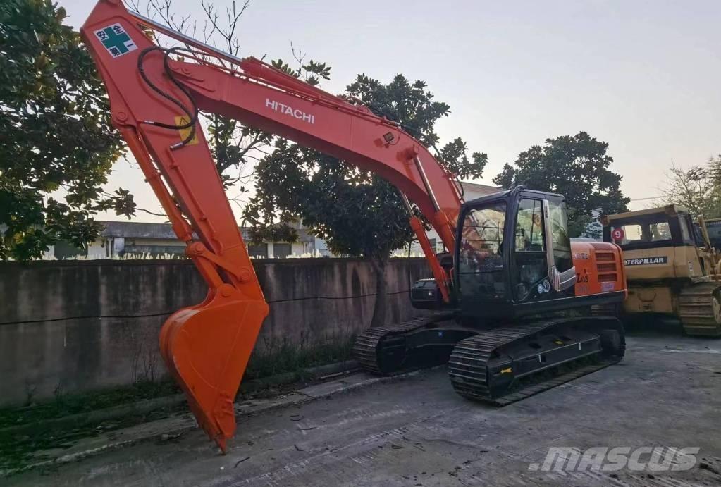 Hitachi ZX 200 Lánctalpas kotrók