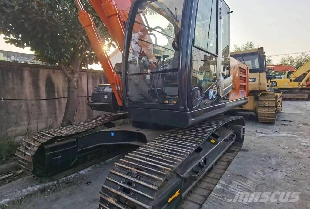 Hitachi ZX 200 Lánctalpas kotrók