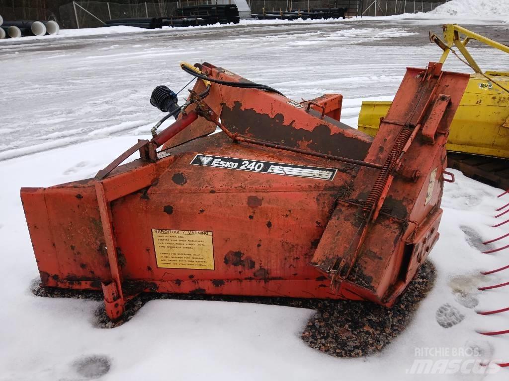 Esko LL 240 Hómarók