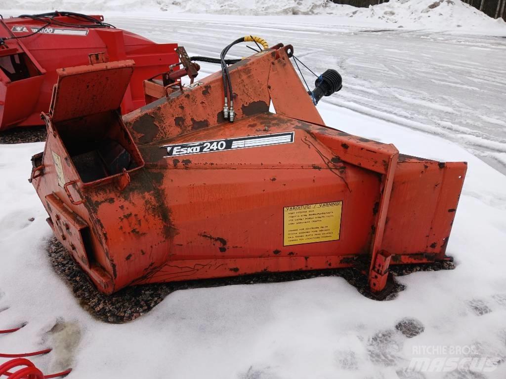 Esko LL 240 Hómarók