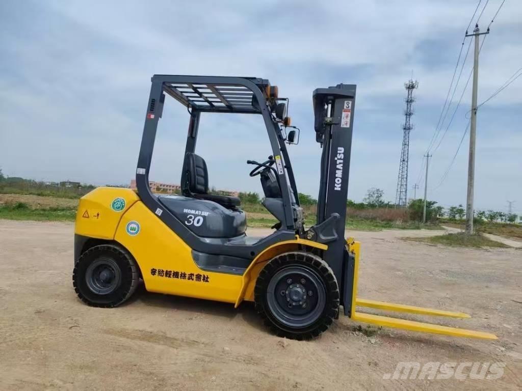 Komatsu 30 Dízel targoncák