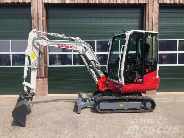 Takeuchi TB230 Mini kotrók < 7t