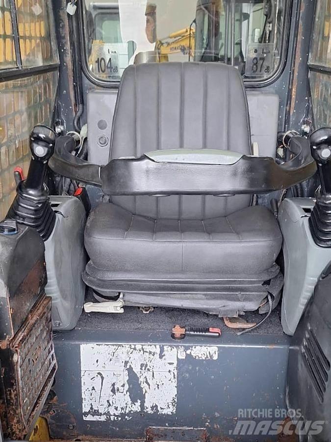 Komatsu CK35 Mini homlokrakodók