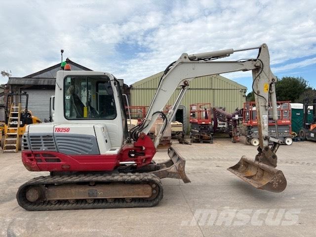 Takeuchi TB 250 Mini kotrók < 7t