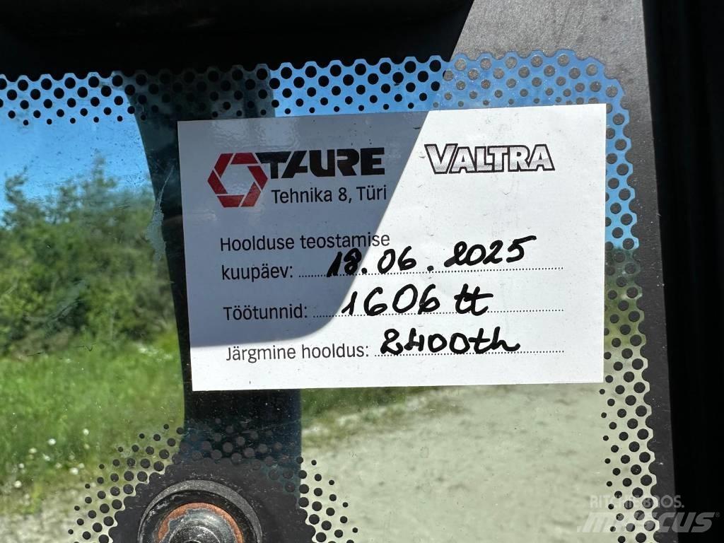 Valtra G 135 Versu Traktorok