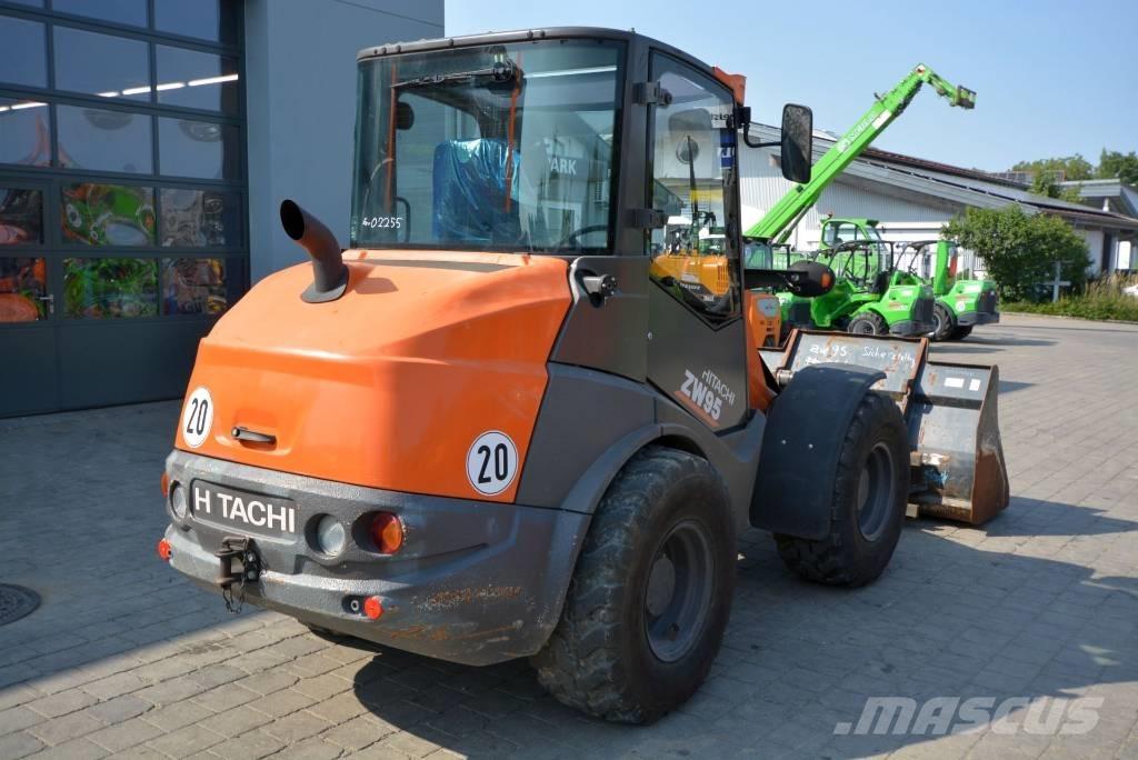 Hitachi ZW 95-6 C Gumikerekes homlokrakodók