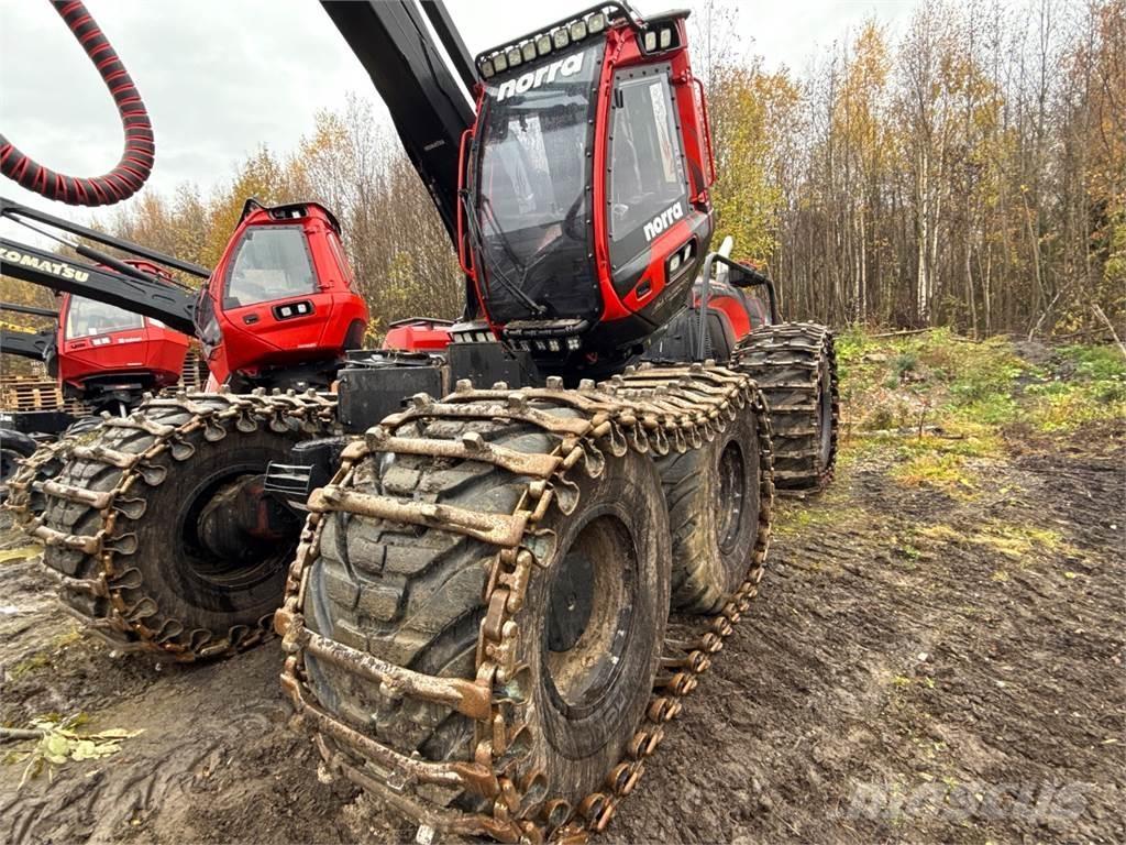 Komatsu 951 Betakarítók
