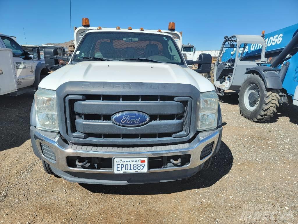 Ford F 450 XL Platós / Ponyvás teherautók