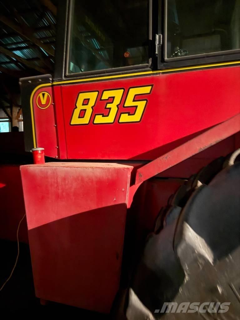 Versatile 835 Traktorok