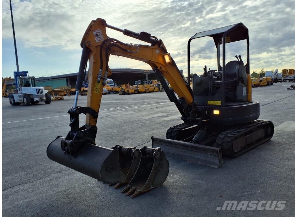 Bobcat E 26 Mini kotrók < 7t