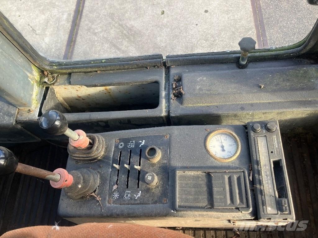 O&K L 6 shovel Gumikerekes homlokrakodók