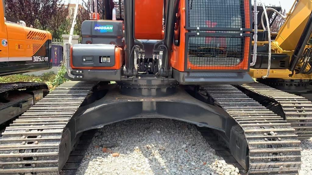 Doosan DX300LC-9 Lánctalpas kotrók