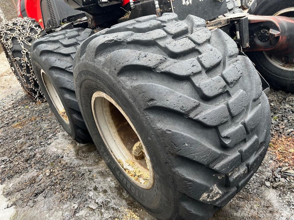 Komatsu 911 Betakarítók