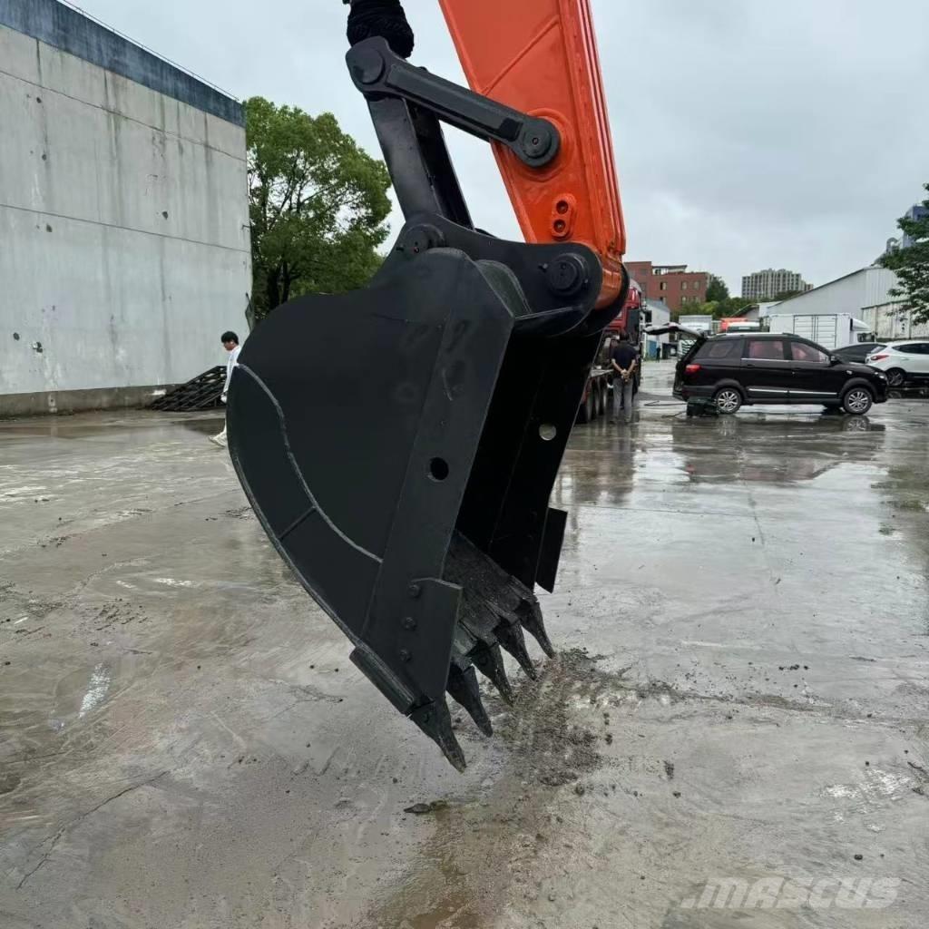 Doosan DX 225 LC Lánctalpas kotrók