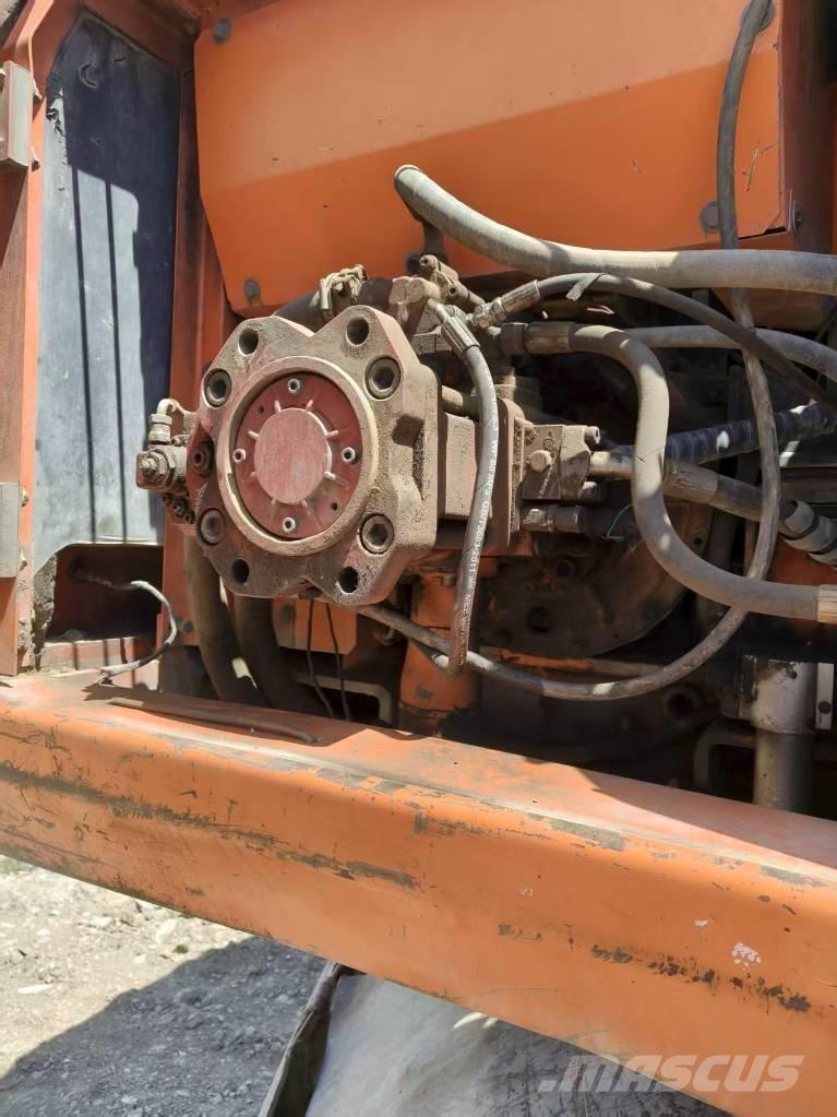 Doosan DH210W-7 Gumikerekes kotrók