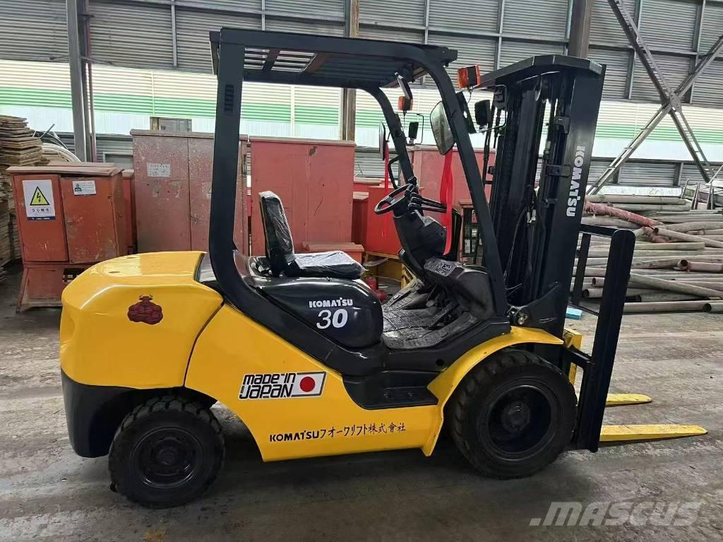 Komatsu FD 30 T-17 Dízel targoncák