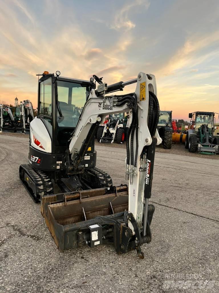 Bobcat E 27 Z Mini kotrók < 7t