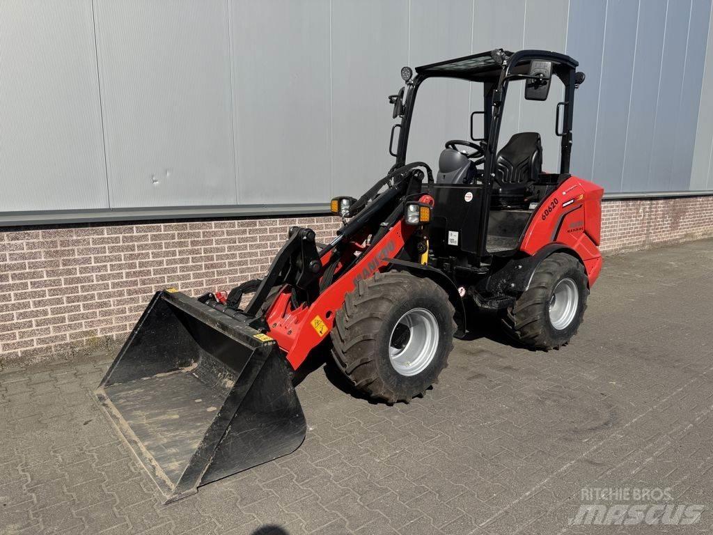 Manitou MLA3 Gumikerekes homlokrakodók