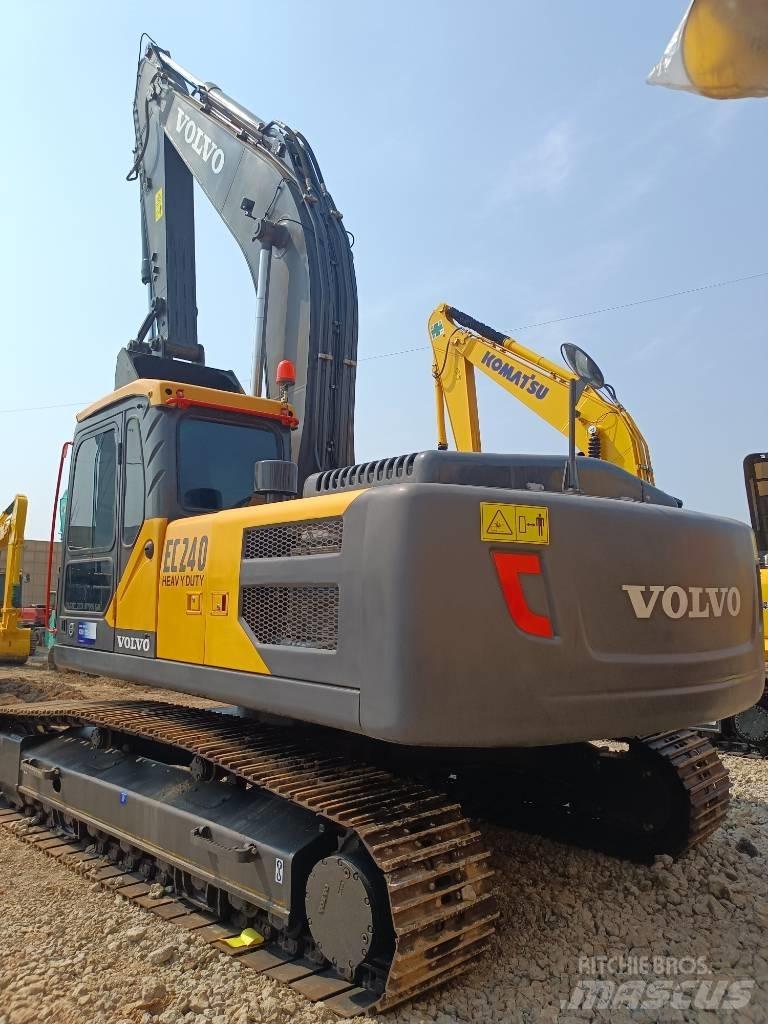Volvo EC 240 Lánctalpas kotrók
