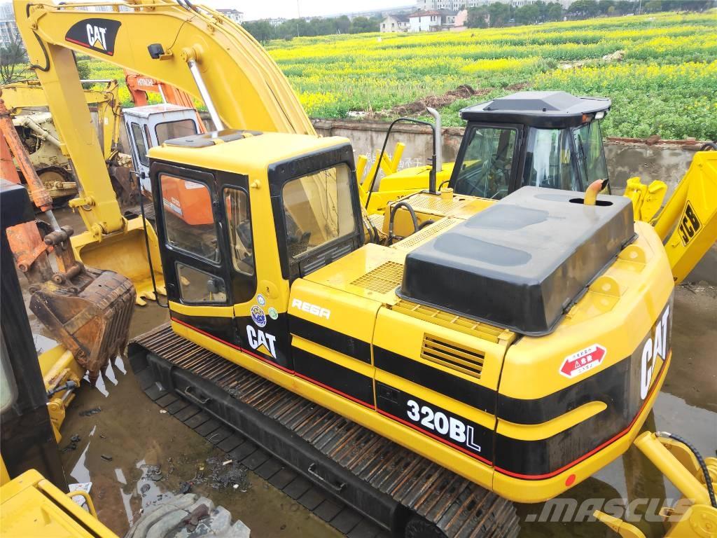CAT 320B Lánctalpas kotrók