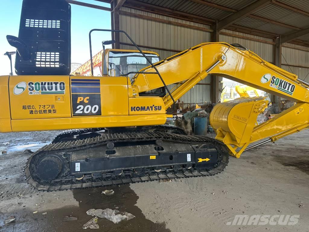 Komatsu PC 200-8 Közepes (midi) kotrók 7 t - 12 t