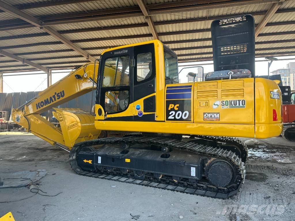 Komatsu PC 200-8 Közepes (midi) kotrók 7 t - 12 t